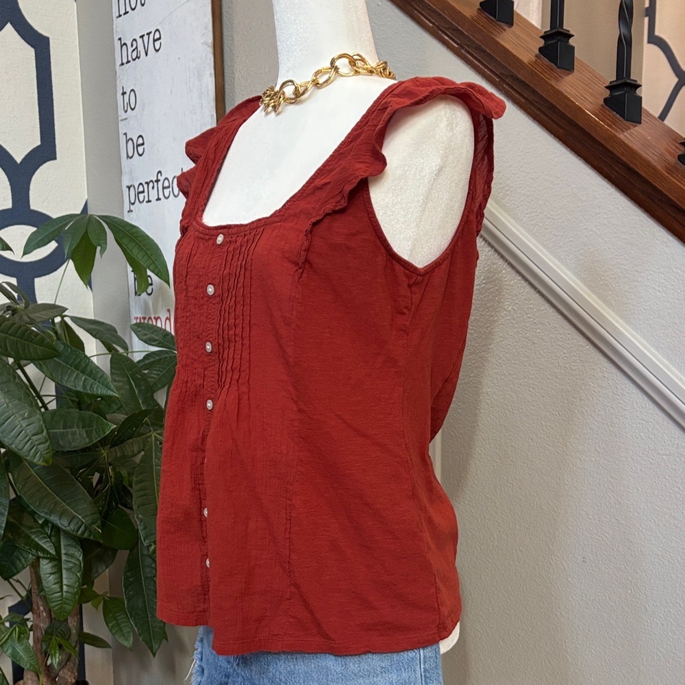 Women's Rust Ruffled Faux Button-Down Top 🤩 - Picture 4 of 12